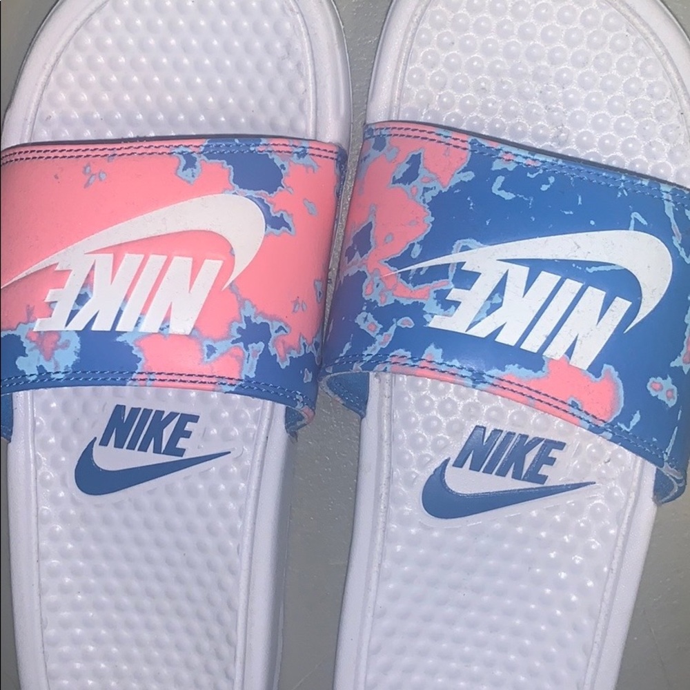 Women’s Nike slides